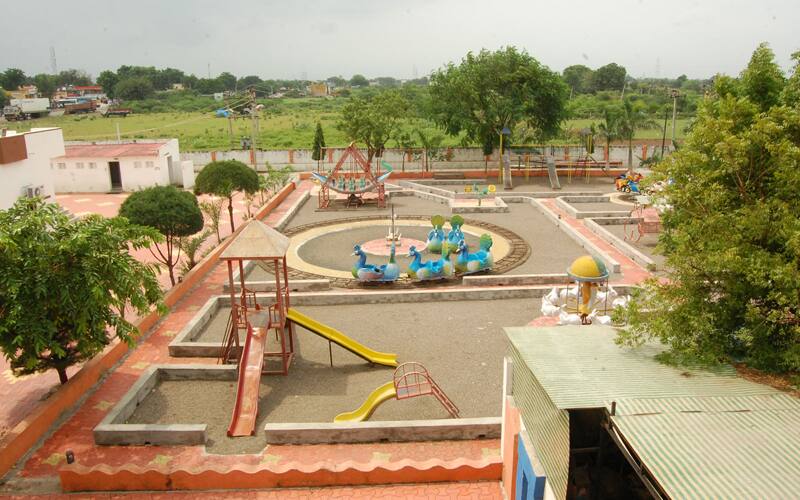 R K Hotel and Garden Restaurant, Bhavnagar 5